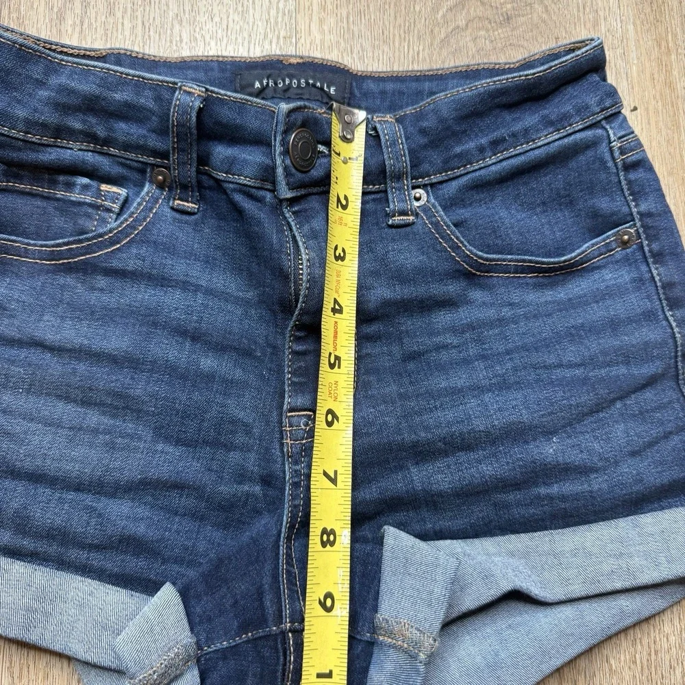 Aeropostale‎ Womens size 2 High Rise Dark Wash midi Cuffed Shorts
